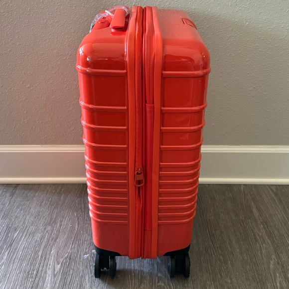 BEIS The Carry-On Roller in Glossy Flame NWT - Picture 5 of 10